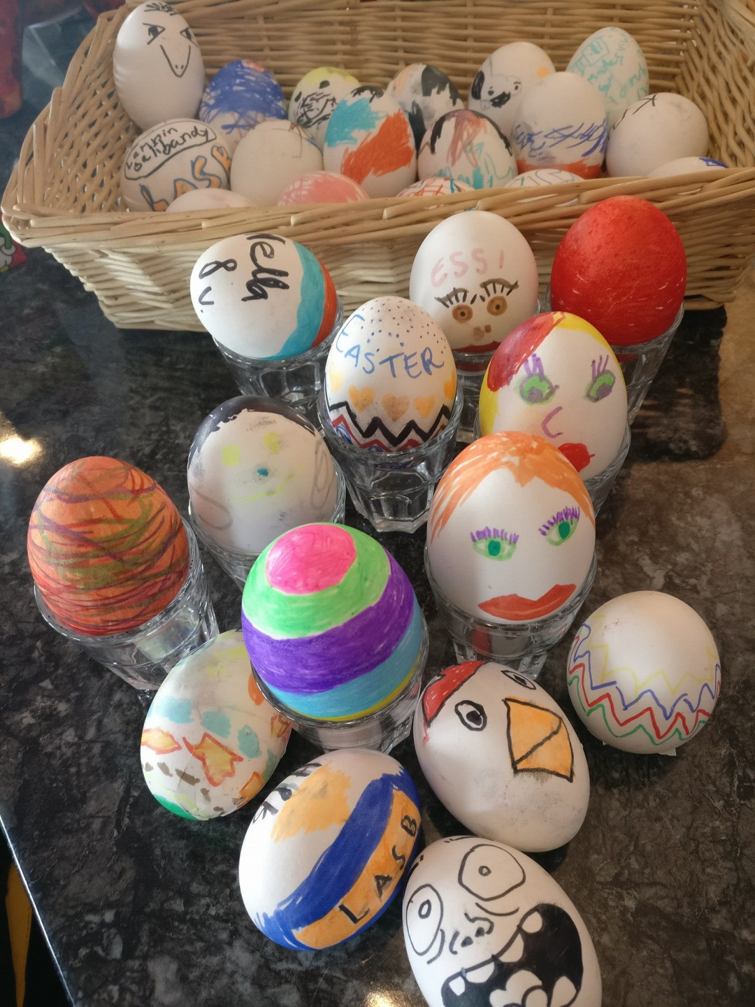 Punakettu_easter
