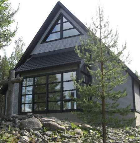 Revontulikappeli_tiekirkko