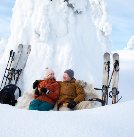 VisitPyhaLuosto-snowshoeing