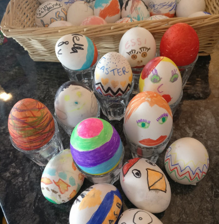 Punakettu_easter