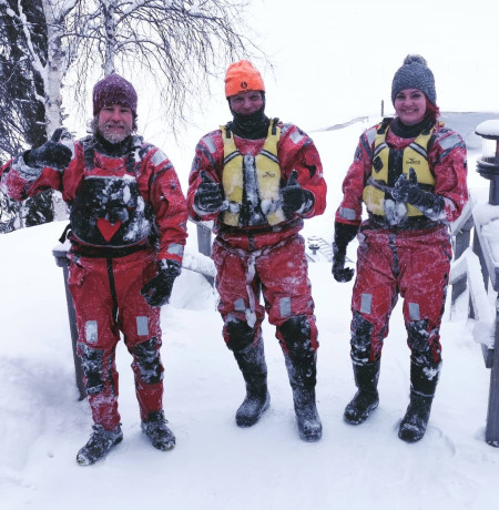Icefloating_outdoorartisans.jpg