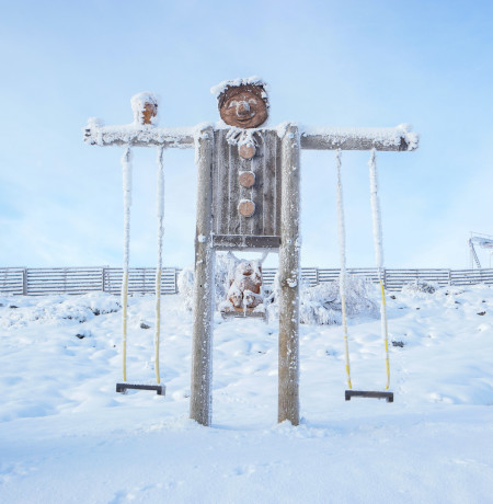 PyhaSkiResort_Huttu-Ukon taidereitti Tomi Turunen.jpg