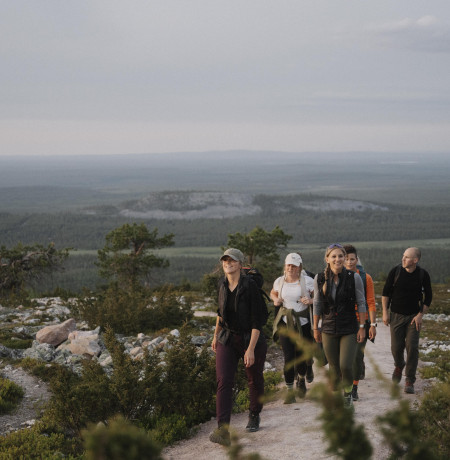 FALKE_hiking_summer_Luosto