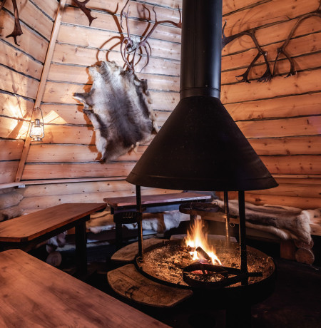 Kota-dinner on the shore of Lake Pyhäjärvi