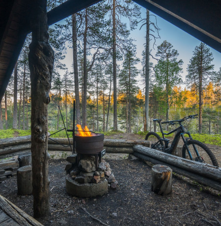 Rykimäkurun laavu, Johannes Sipponen Pyha-Luosto