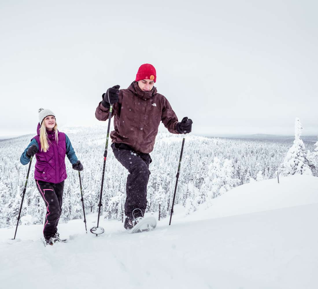VsiitPyhaLuosto_snowshoes