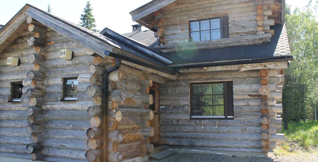 Adventures_in_Luosto_log_cabins