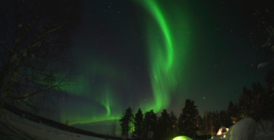 Arctic_Academy_northern_lights