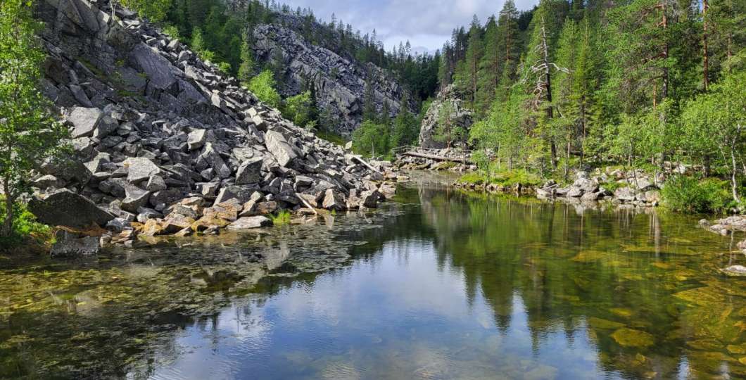 National park guided tours Kairankutsu