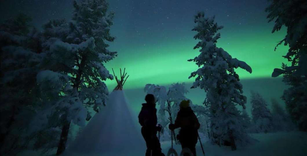 Northern Lights village_pyha.jp_.jpg